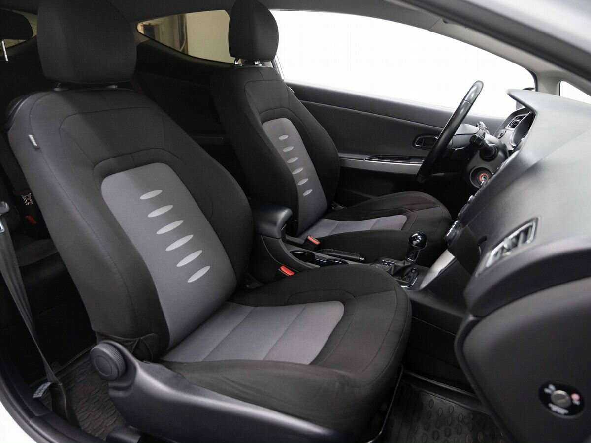 Kia Ceed, 2014 Фото №11