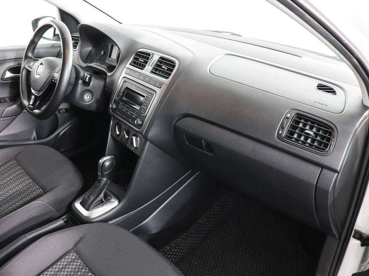 Volkswagen Polo, 2019 Фото №9