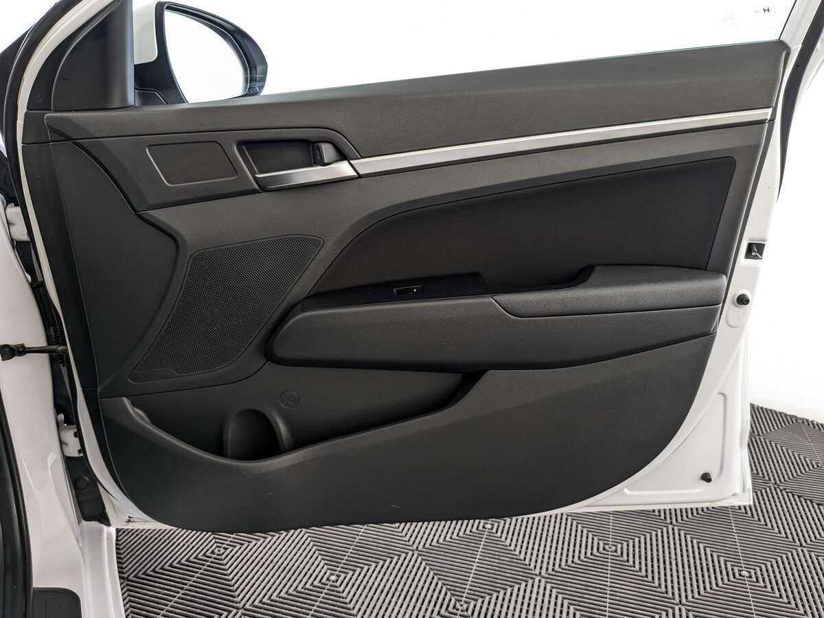 Hyundai Elantra, 2020 Фото №25