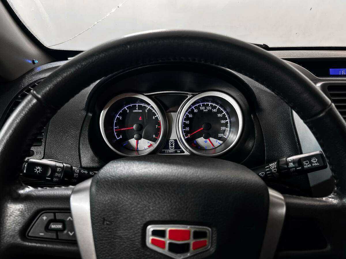 Geely Emgrand X7, 2015 Фото №16