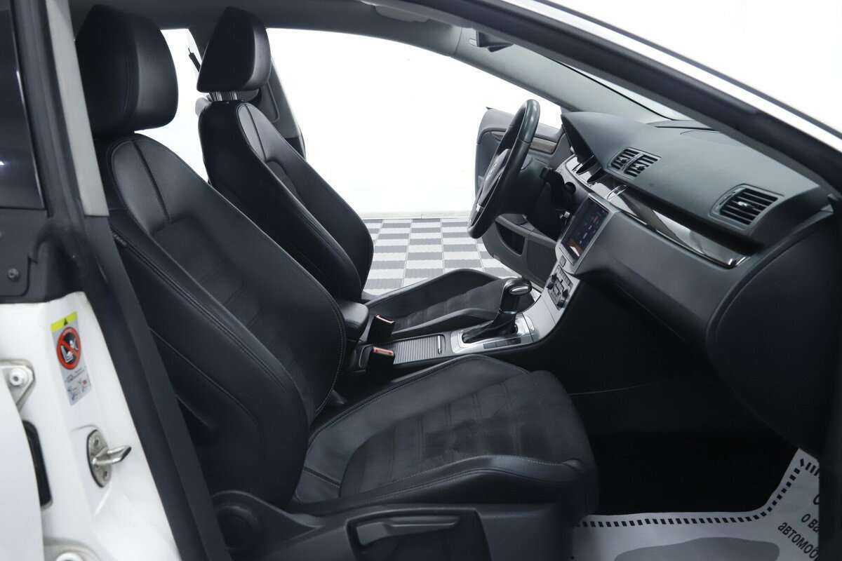Volkswagen Passat CC, 2012 Фото №17
