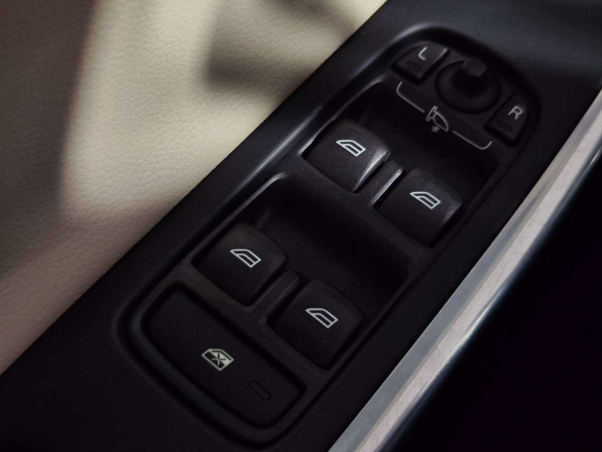 Volvo S60, 2012 Фото №15