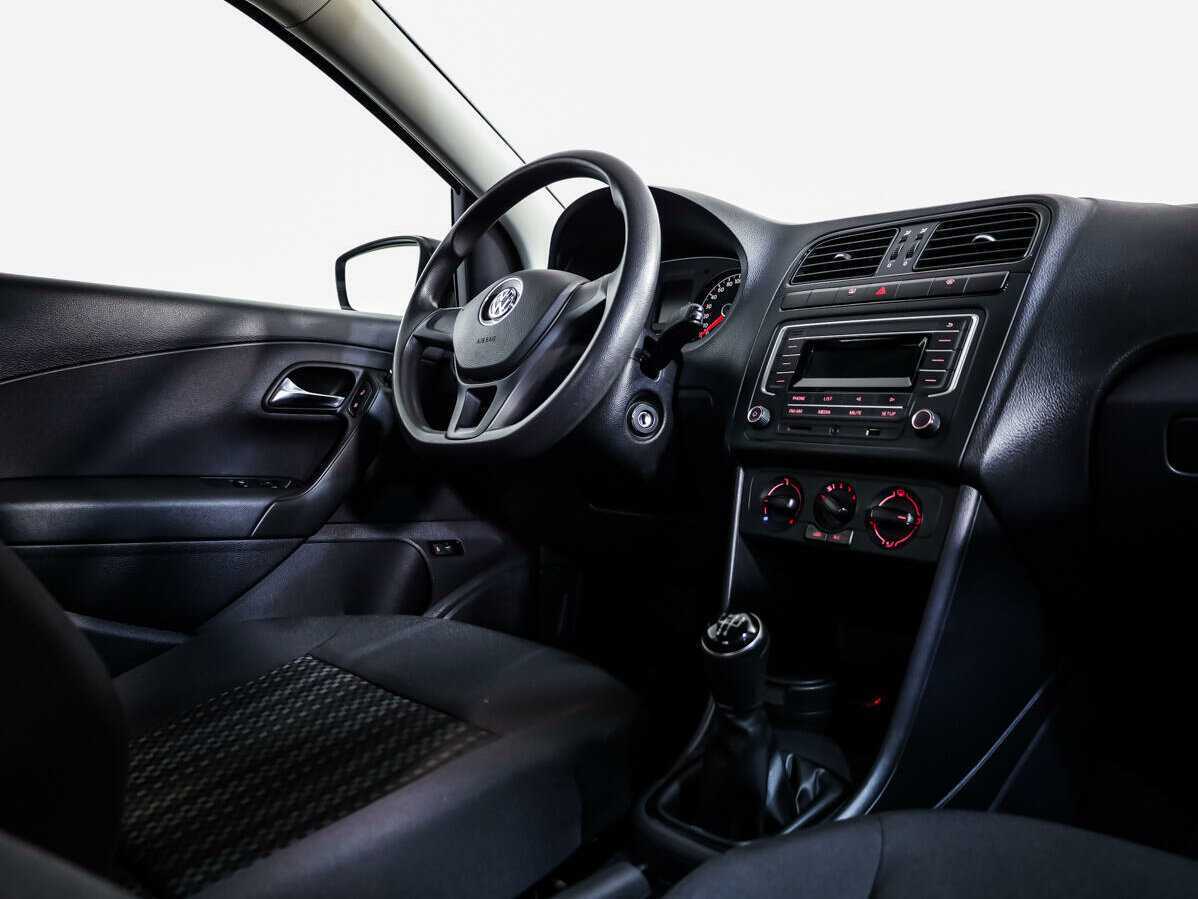 Volkswagen Polo, 2016 Фото №8