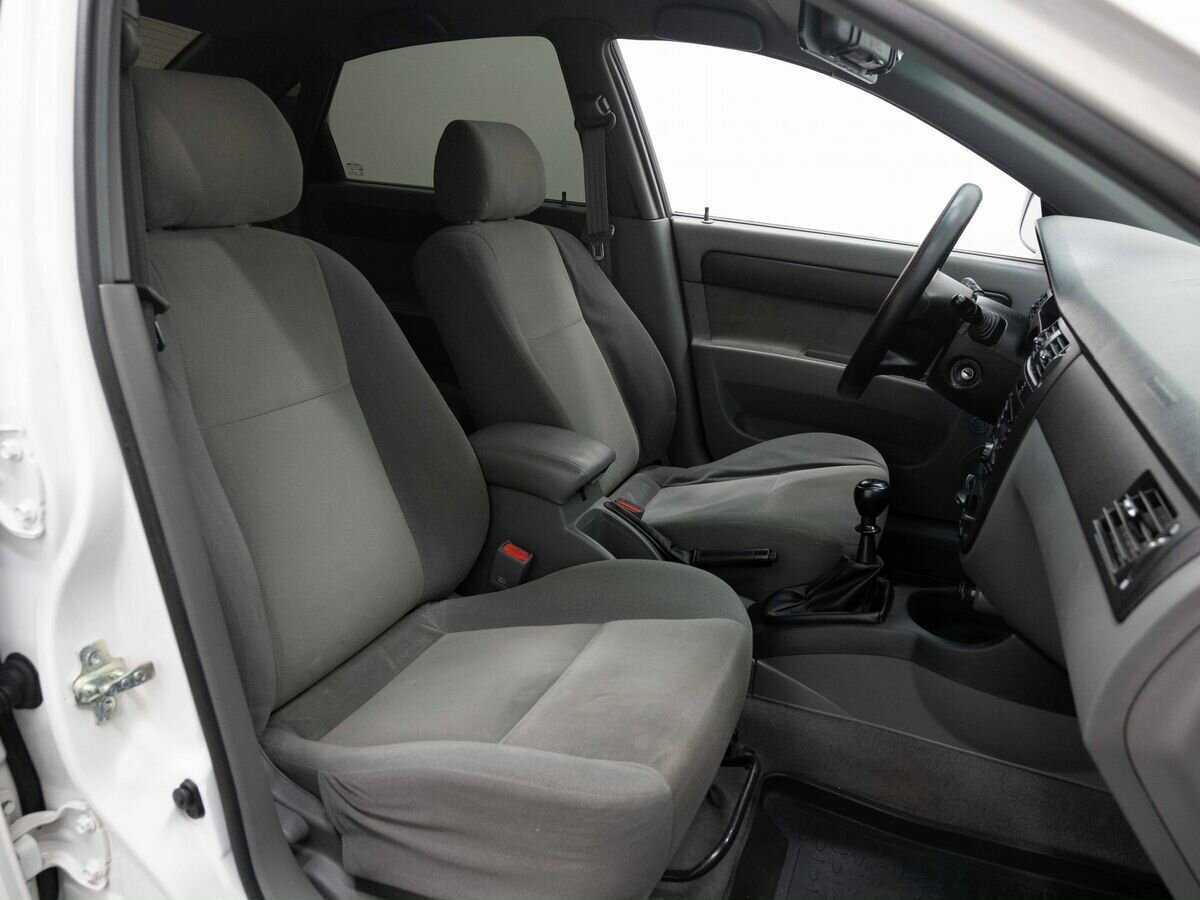 Daewoo Gentra, 2013 Фото №13