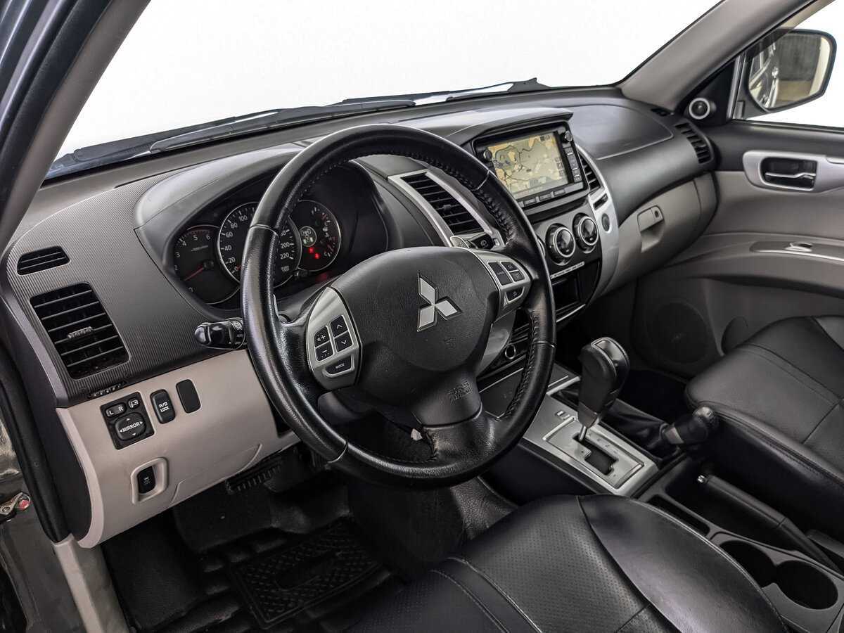 Mitsubishi Pajero Sport, 2013 Фото №15