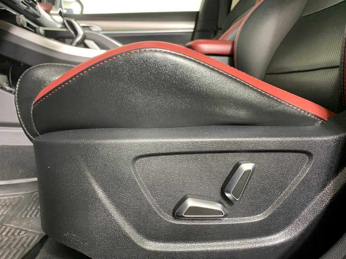 Geely Coolray, 2021 Фото №16