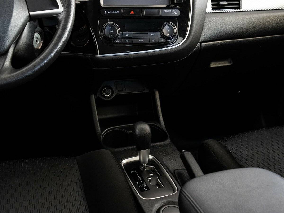 Mitsubishi Outlander, 2014 Фото №12