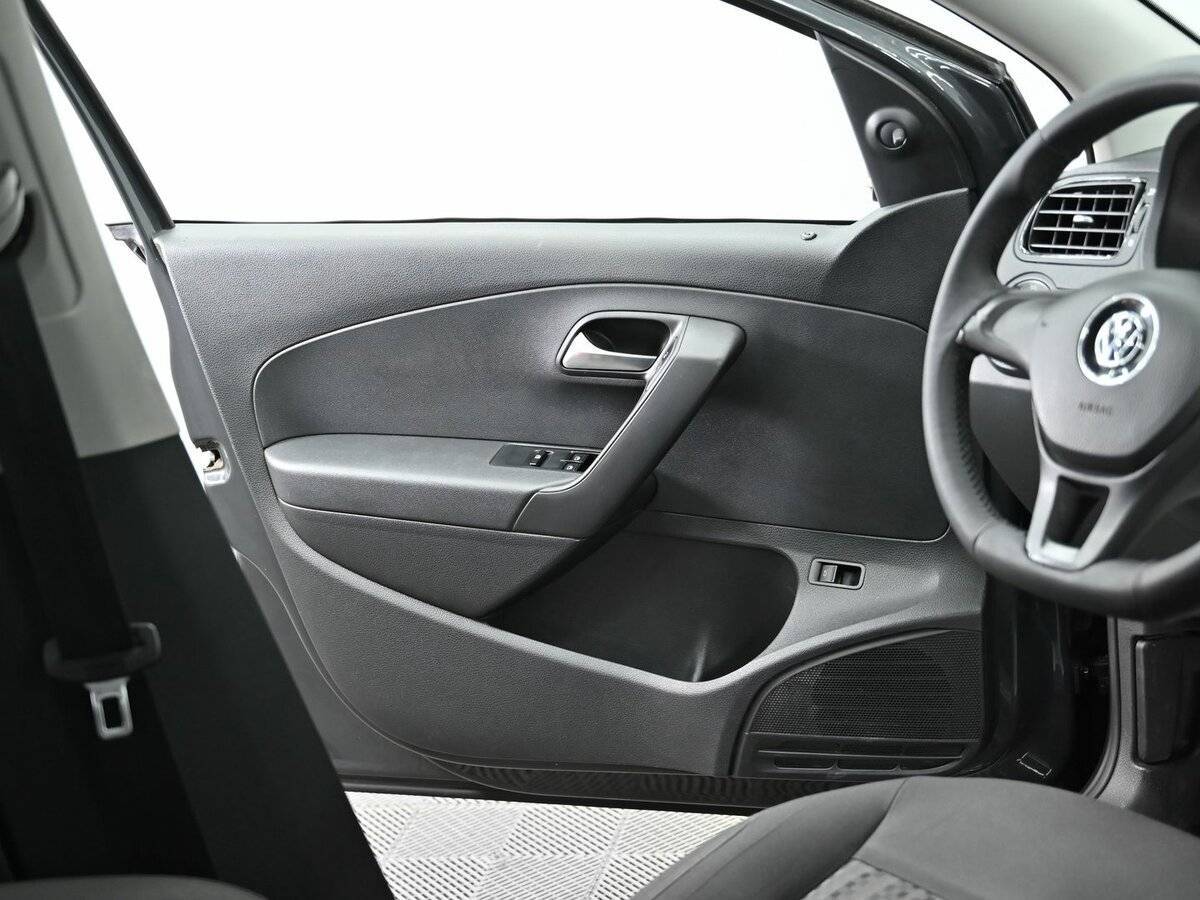 Volkswagen Polo, 2017 Фото №7