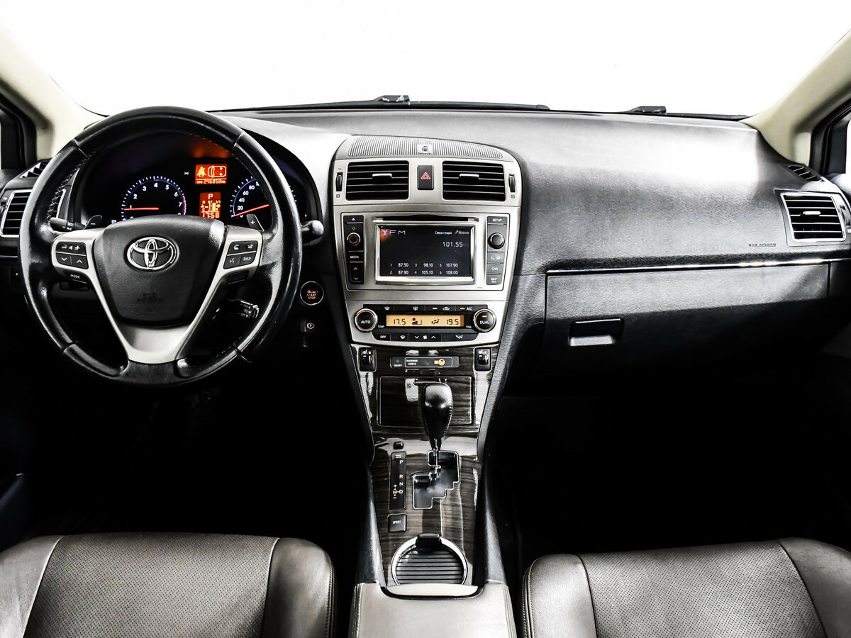 Toyota Avensis III Рестайлинг, 2012 Фото №9