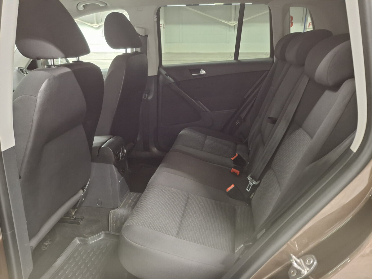 Volkswagen Tiguan I Рестайлинг, 2015 Фото №12
