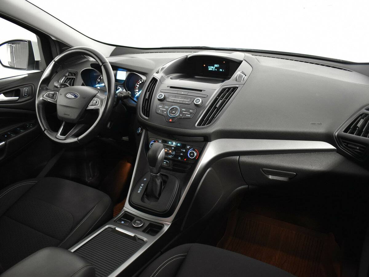 Ford Kuga II Рестайлинг, 2017 Фото №8