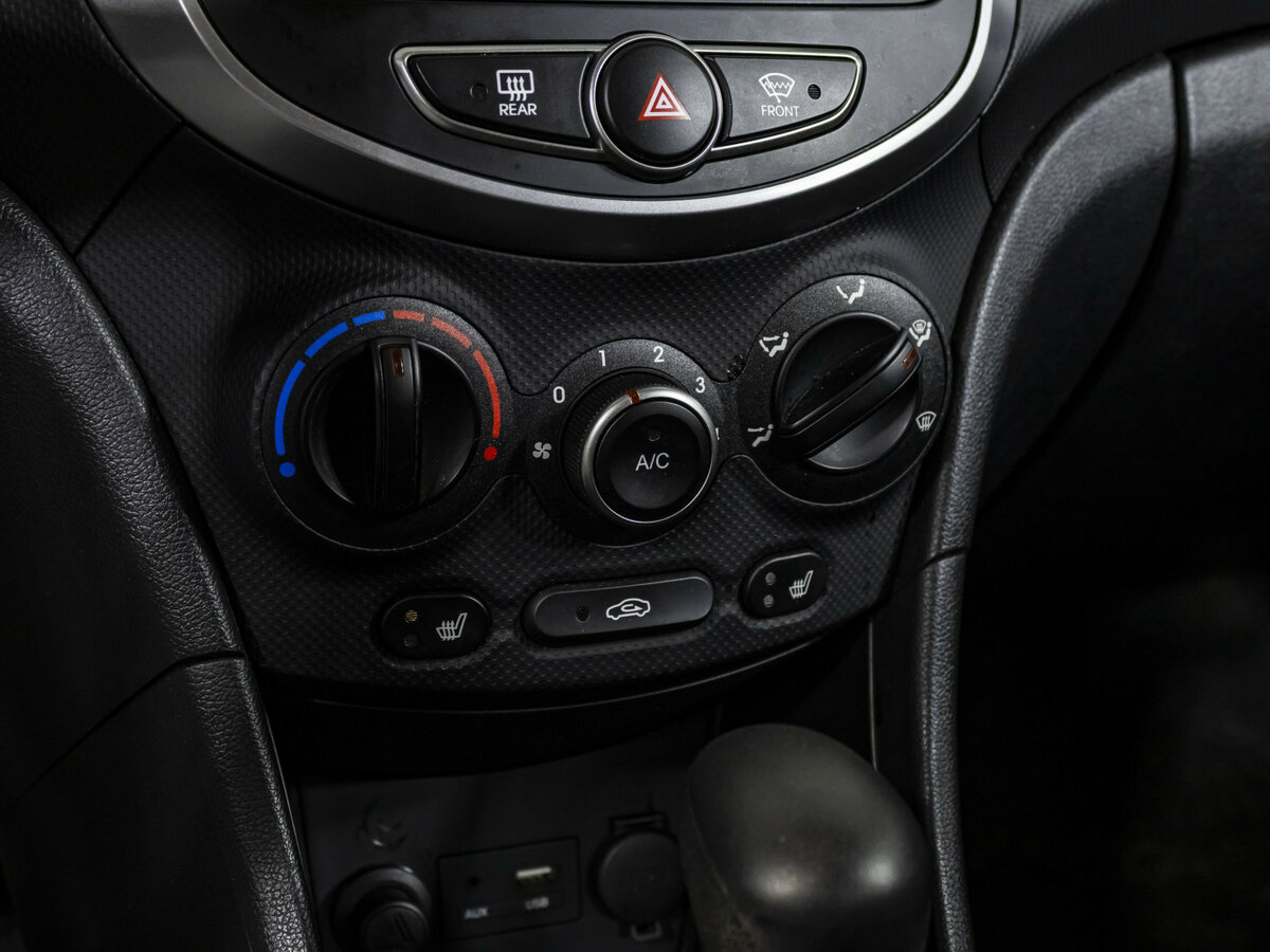 Hyundai Solaris I Рестайлинг, 2015 Фото №13