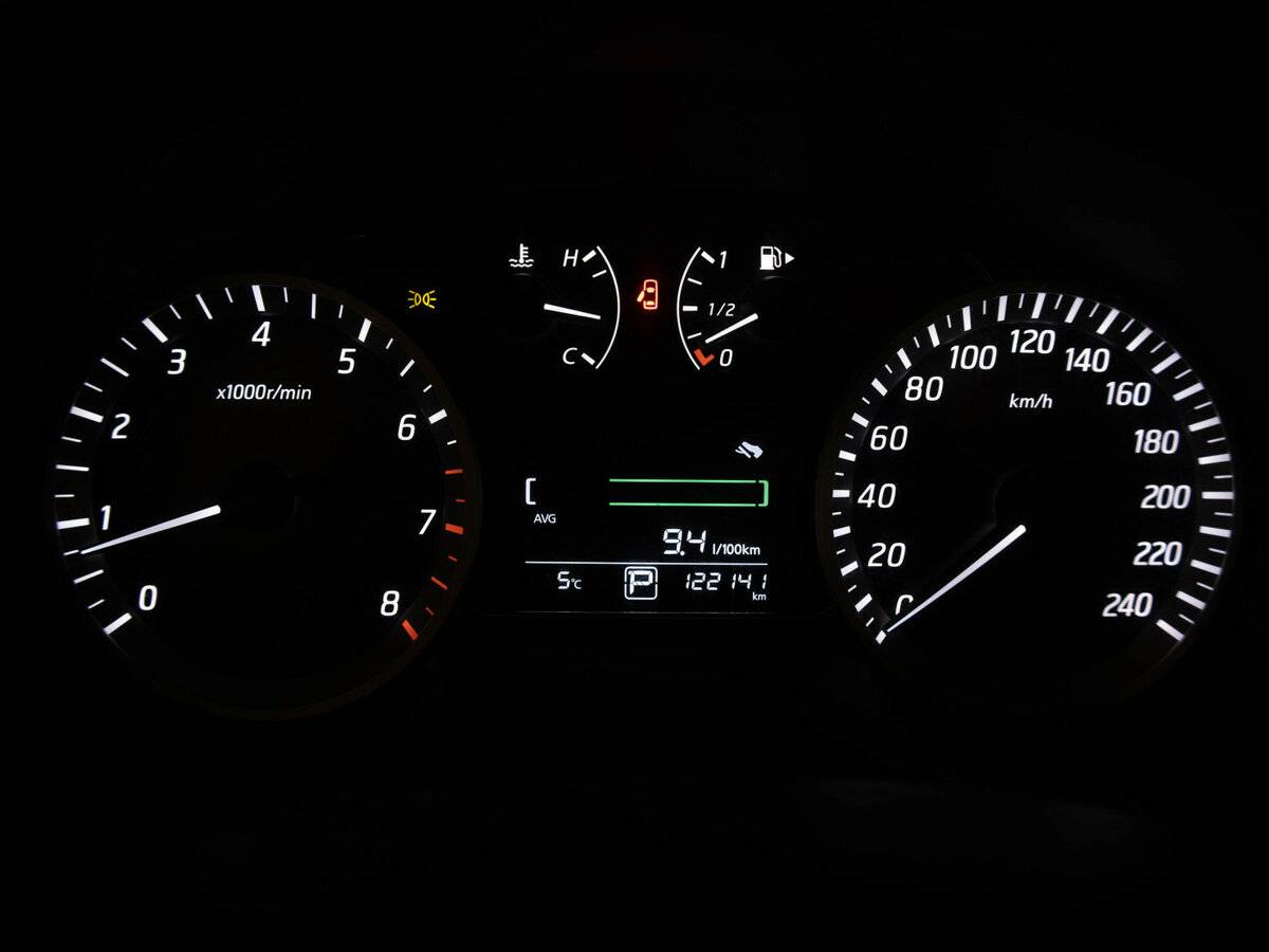 Nissan Tiida II, 2015 Фото №14